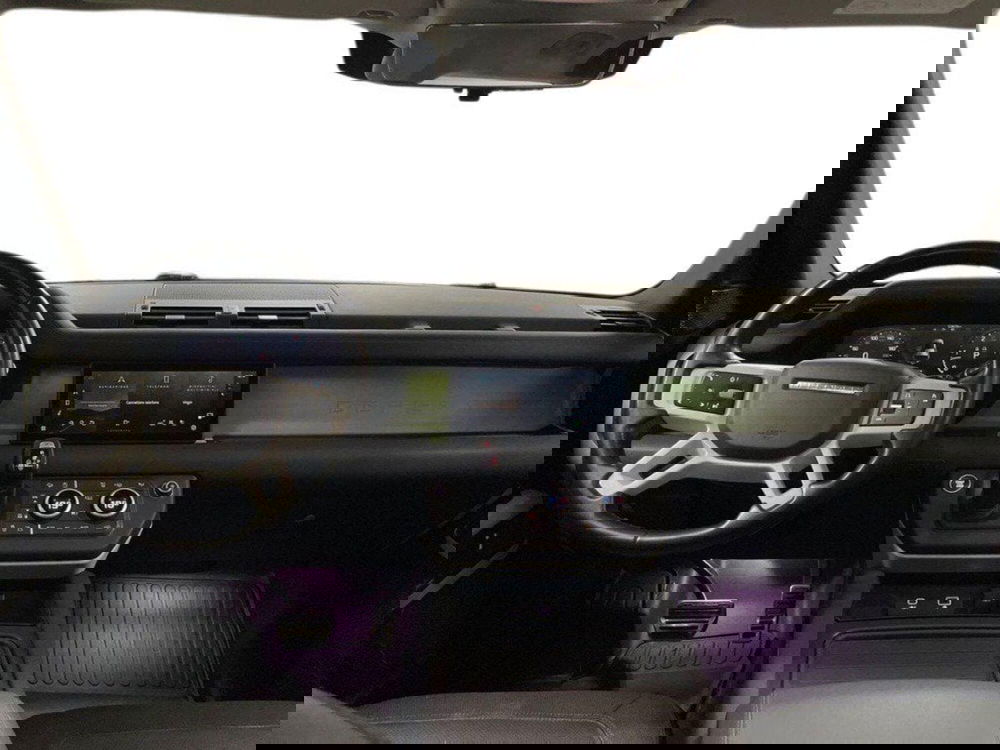 Land Rover Defender usata a Macerata (10)