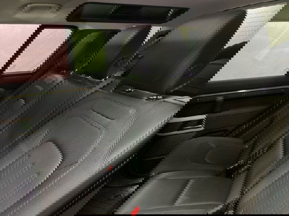 Land Rover Defender usata a Macerata (13)