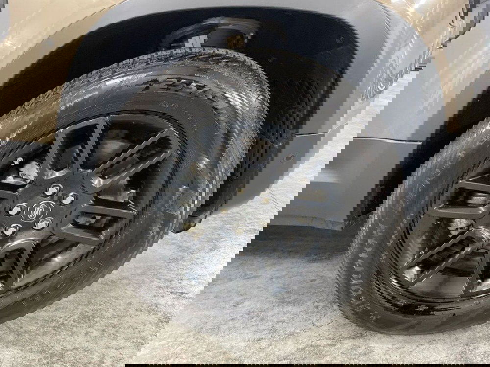 Land Rover Defender usata a Macerata (8)