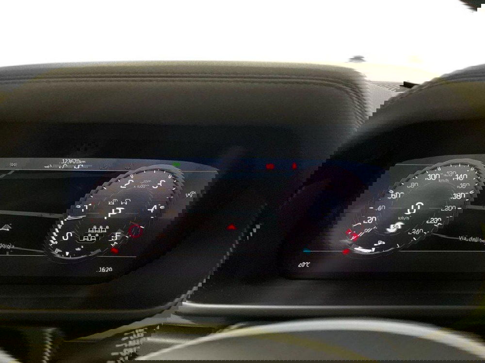 Land Rover Defender usata a Macerata (9)