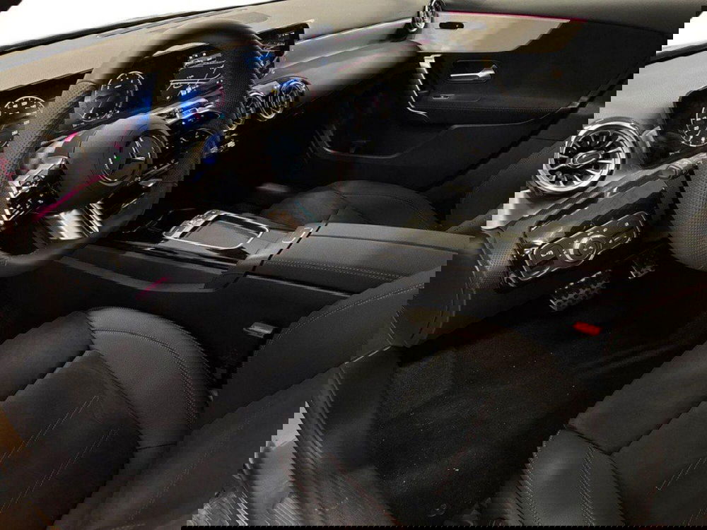 Mercedes-Benz Classe A Sedan nuova a Rimini (16)