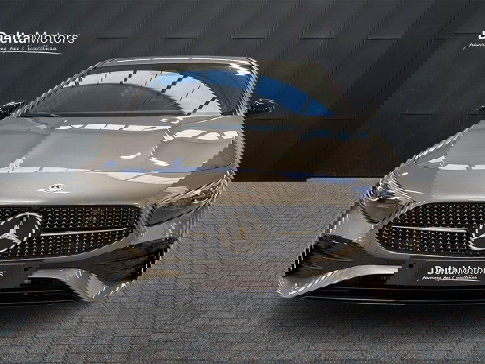 Mercedes-Benz Classe A Sedan nuova a Rimini (6)