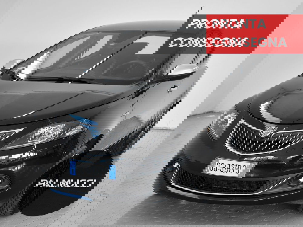 Lancia Ypsilon usata a Prato