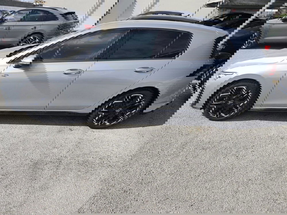 Volkswagen Golf nuova a Foggia (2)