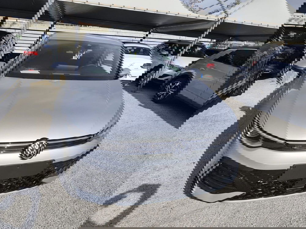 Volkswagen Golf nuova a Foggia (4)