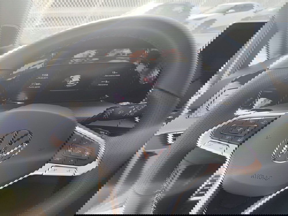 Volkswagen Golf nuova a Foggia (8)