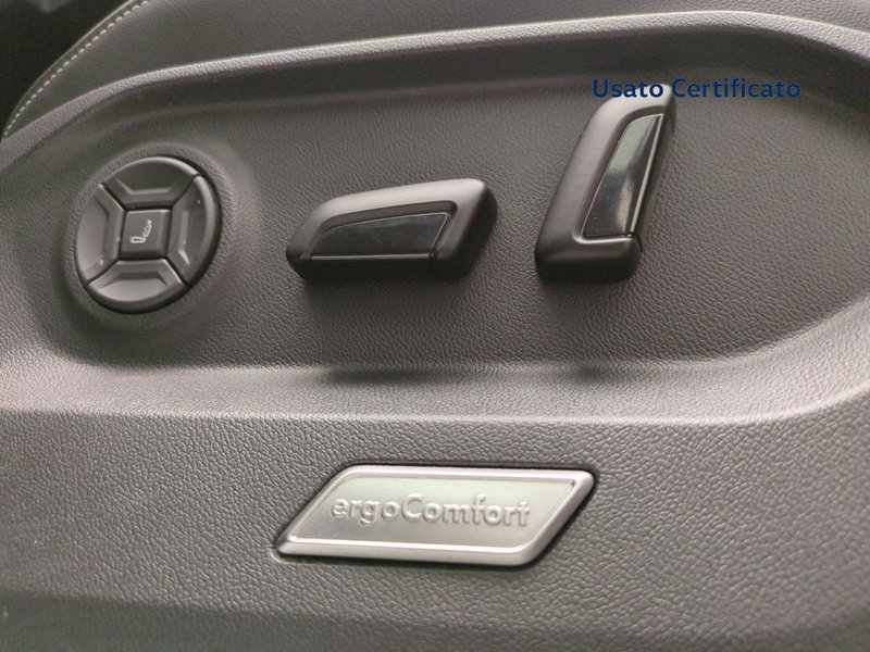 Volkswagen Touareg usata a Avellino (15)