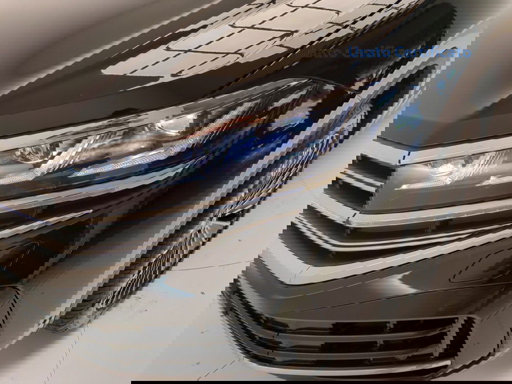 Volkswagen Touareg usata a Avellino (8)