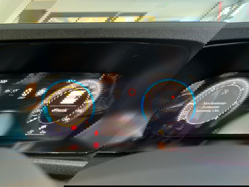 Volkswagen Veicoli Commerciali Caddy nuova a Salerno (12)