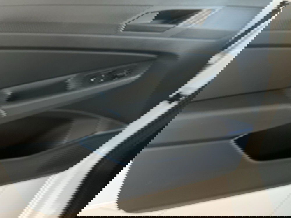 Volkswagen Veicoli Commerciali Caddy nuova a Salerno (18)