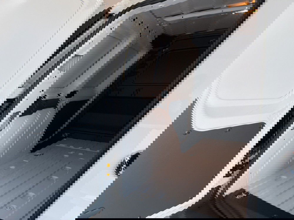 Volkswagen Veicoli Commerciali Caddy nuova a Salerno (20)