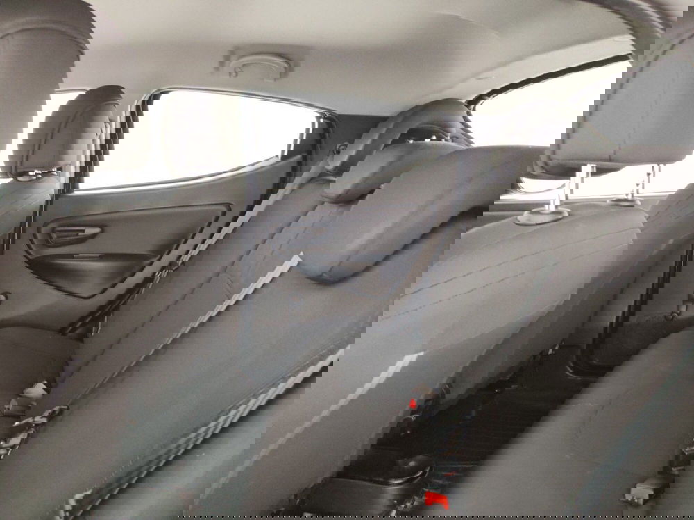 Lancia Ypsilon usata a Massa-Carrara (11)