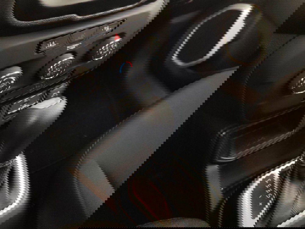 Jeep Renegade usata a Massa-Carrara (11)