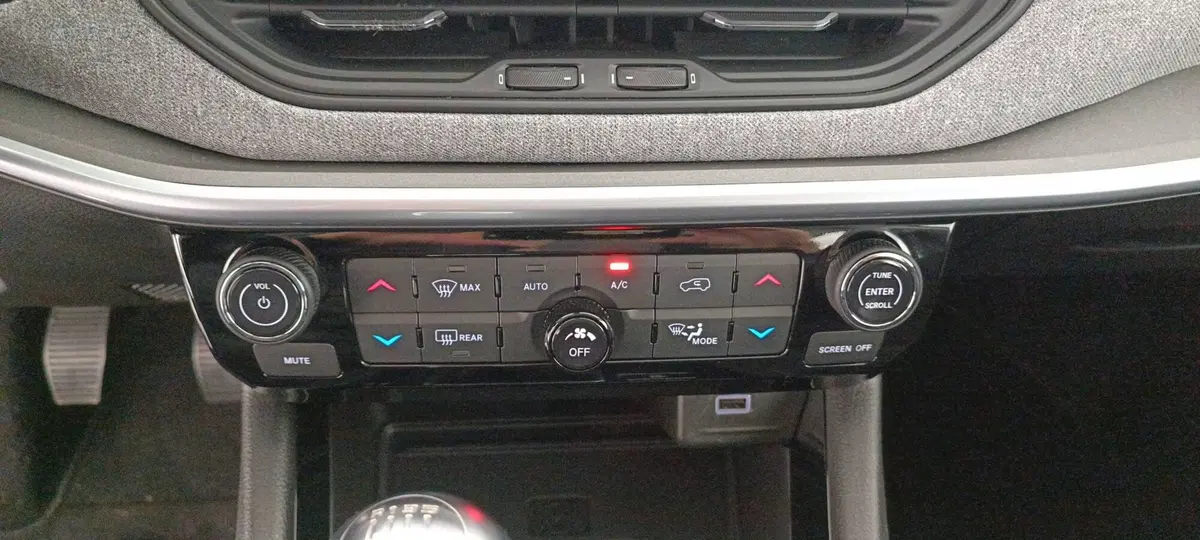 Jeep Compass usata a Treviso (19)
