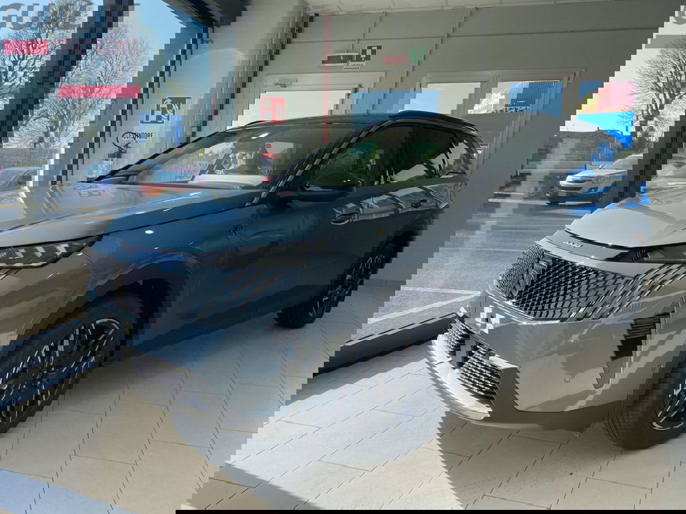 Peugeot 5008 nuova a Modena