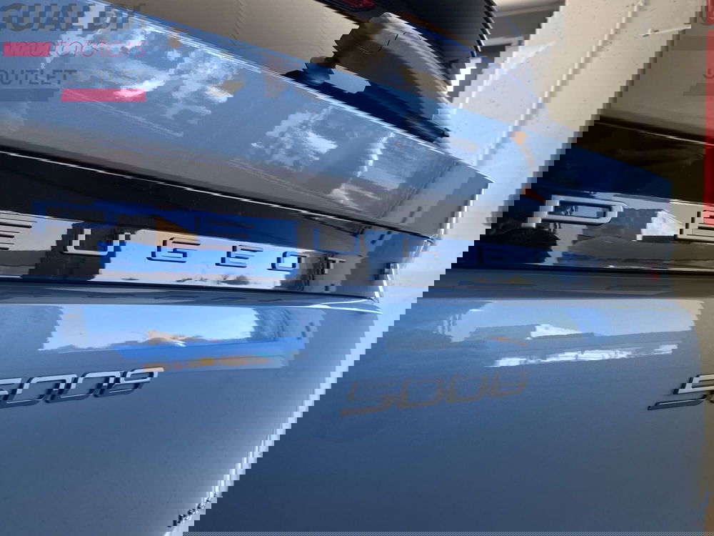 Peugeot 5008 nuova a Modena (4)