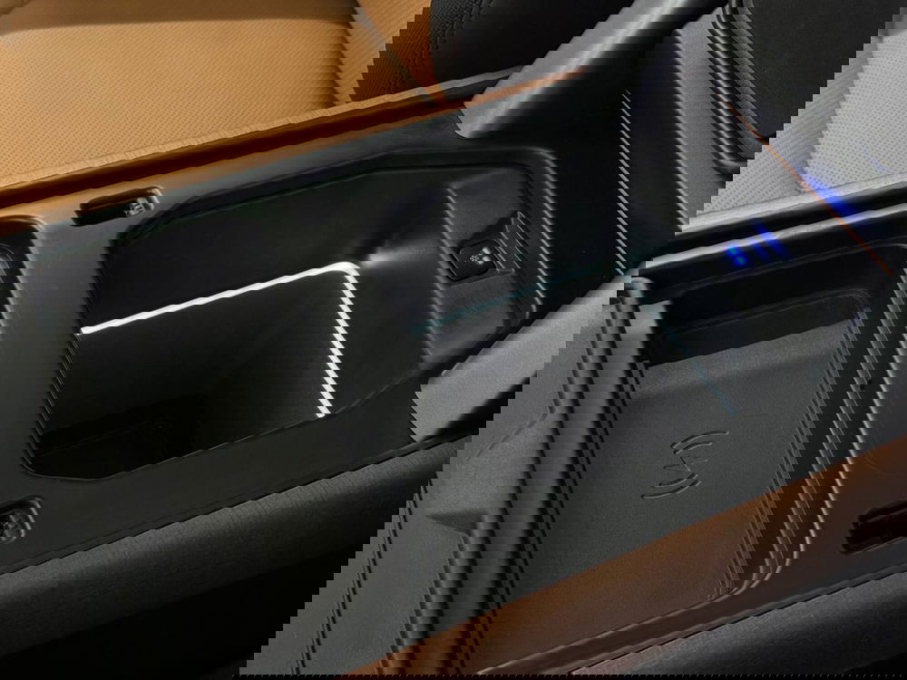 Land Rover Defender usata a Savona (13)