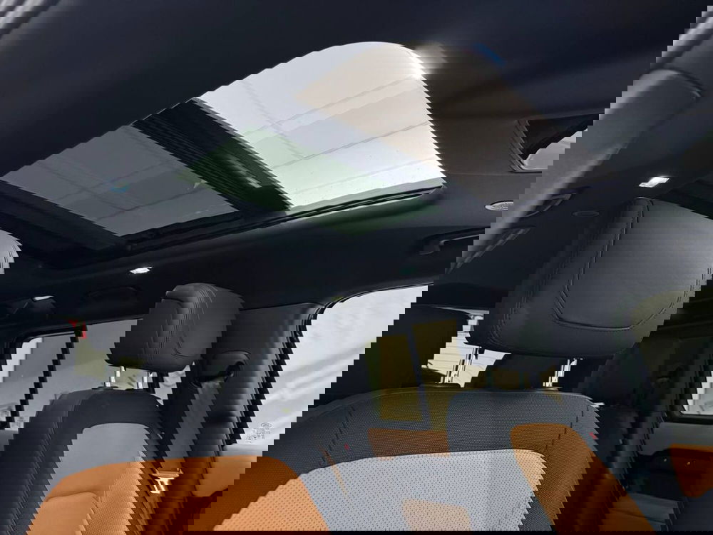 Land Rover Defender usata a Savona (14)