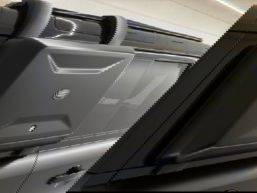 Land Rover Defender usata a Savona (15)