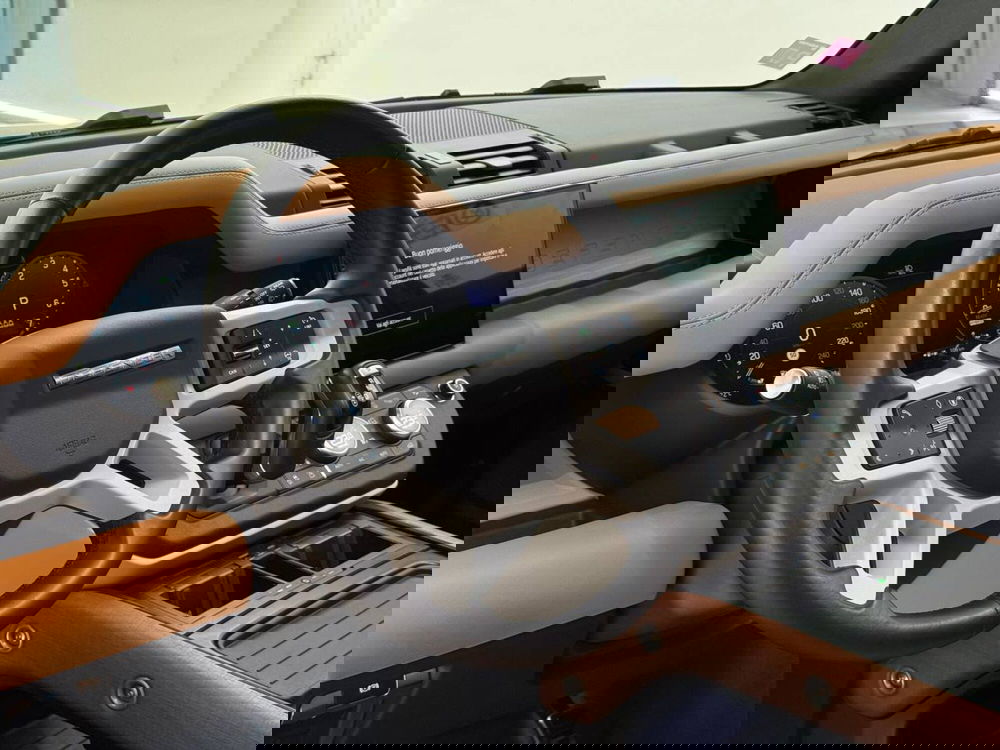 Land Rover Defender usata a Savona (16)