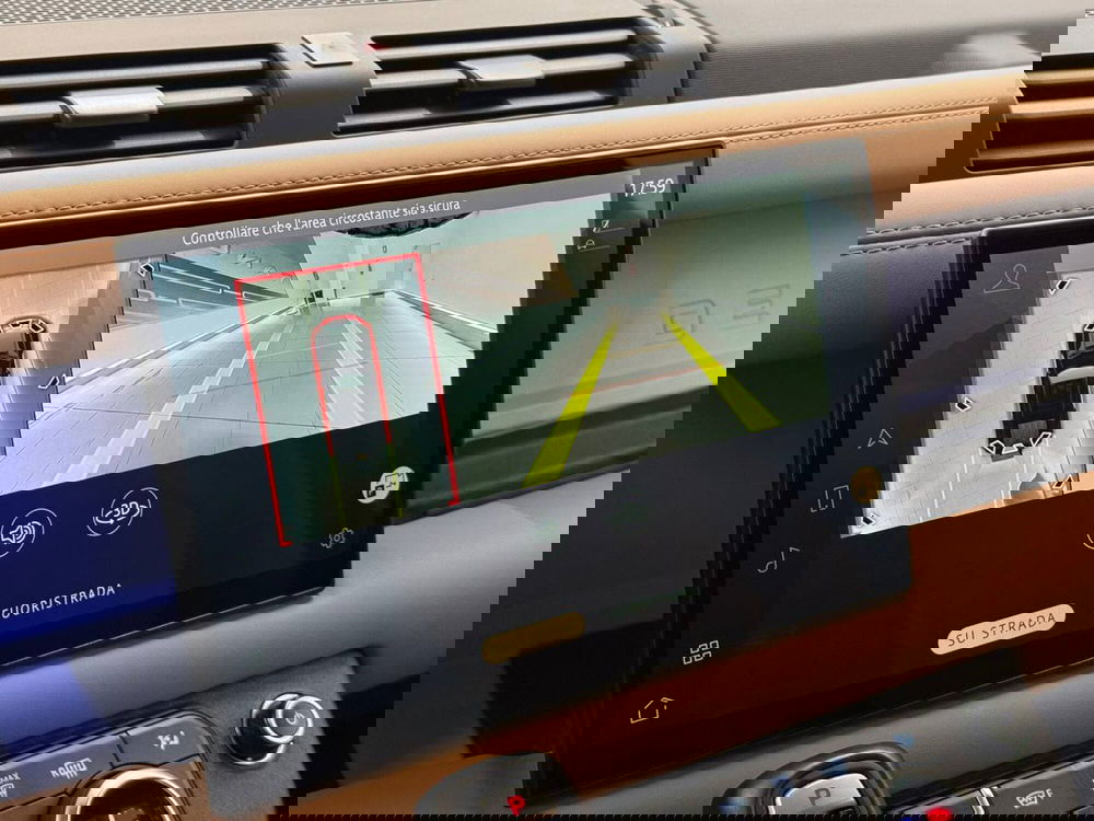 Land Rover Defender usata a Savona (20)