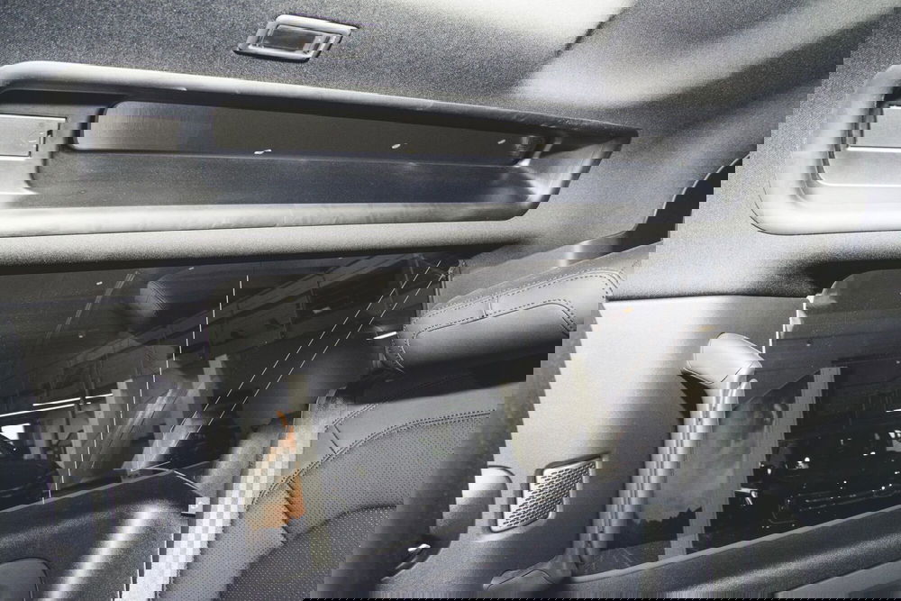 Land Rover Defender usata a Vercelli (17)