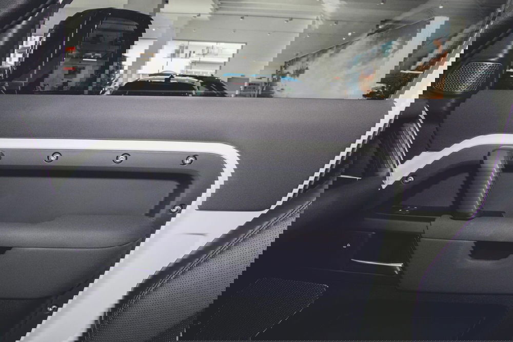 Land Rover Defender usata a Vercelli (19)