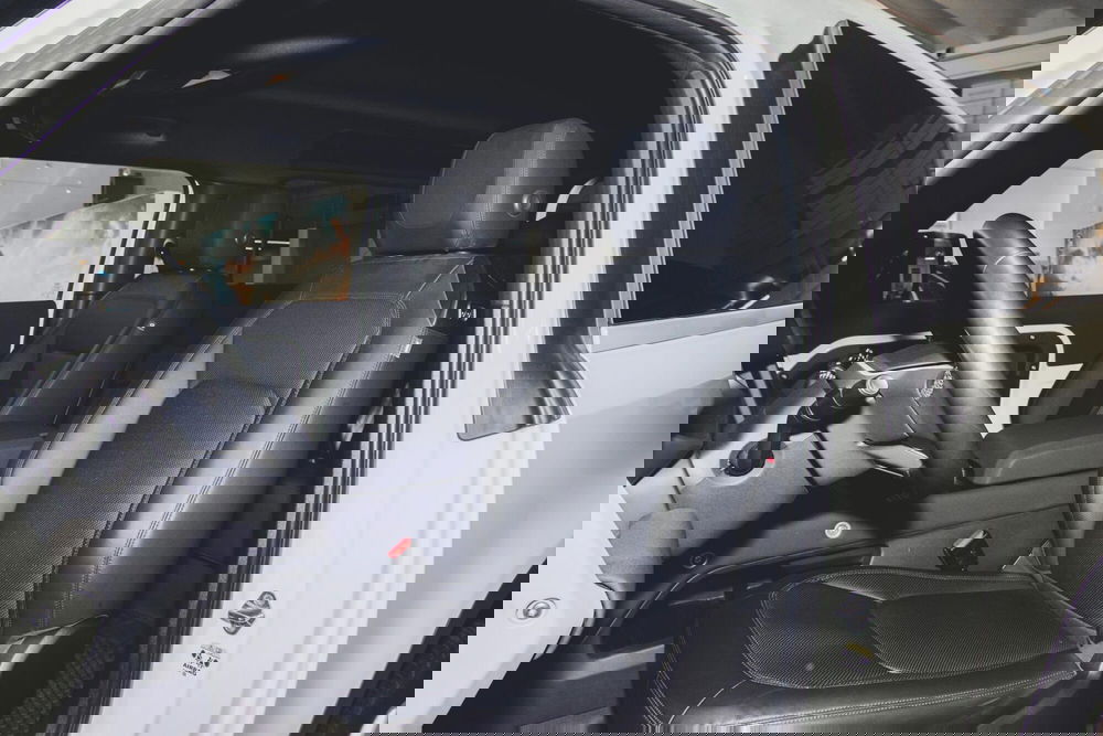 Land Rover Defender usata a Vercelli (7)