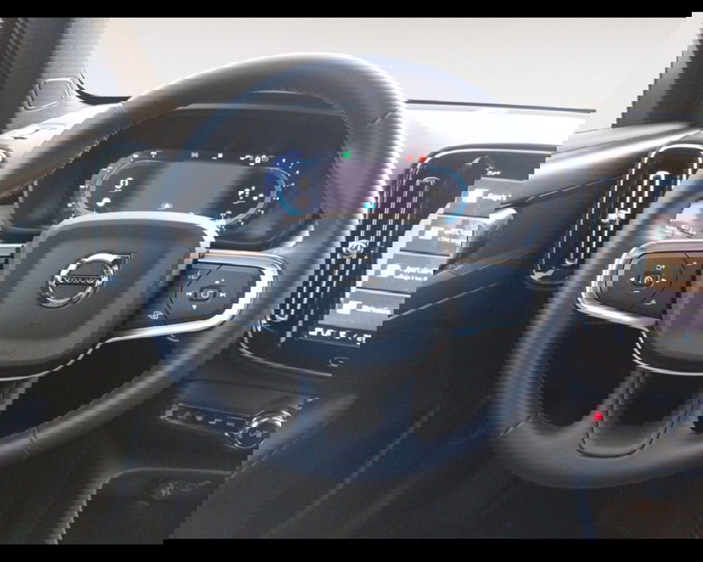 Volvo XC40 usata a Bologna (11)