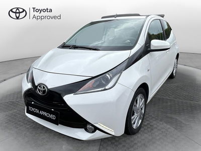 Toyota Aygo 1.0 VVT-i 69 CV 5 porte x-wave del 2016 usata a Curno