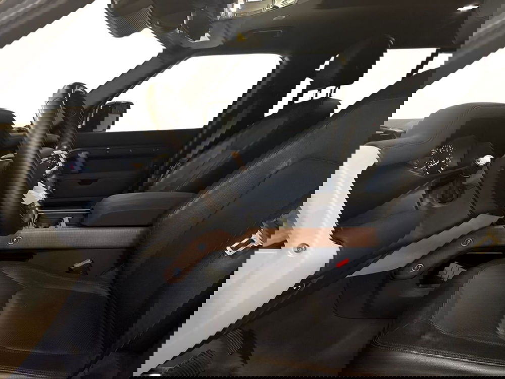 Land Rover Defender usata a Firenze (9)