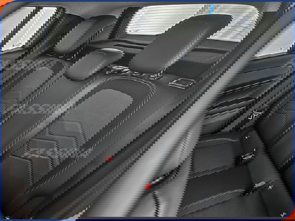 Jeep Avenger nuova a Milano (10)