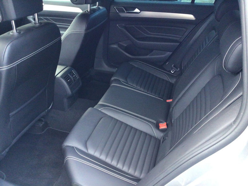 Volkswagen Passat Variant usata a Genova (10)