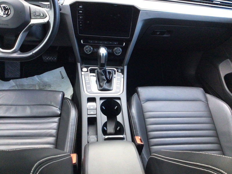 Volkswagen Passat Variant usata a Genova (12)