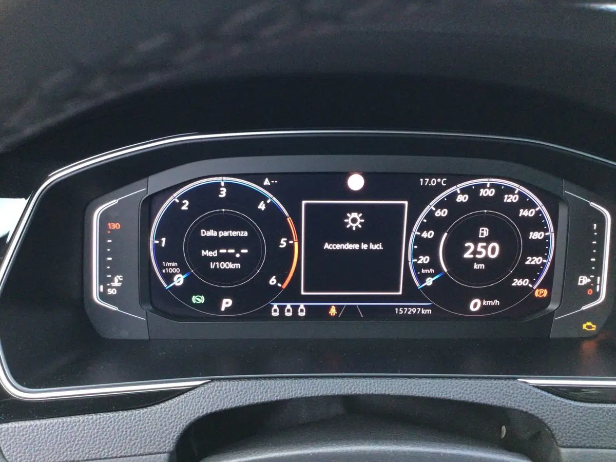 Volkswagen Passat Variant usata a Genova (13)