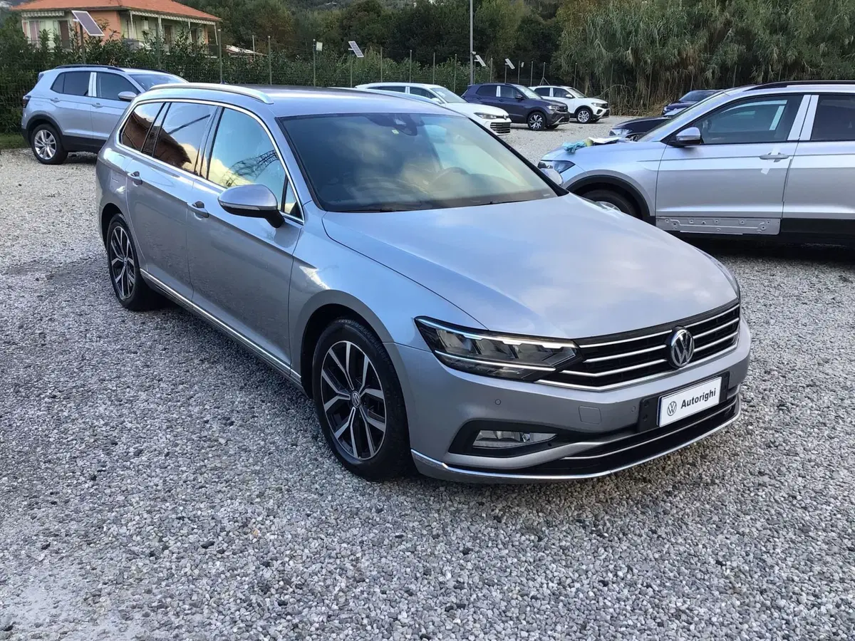 Volkswagen Passat Variant usata a Genova (3)