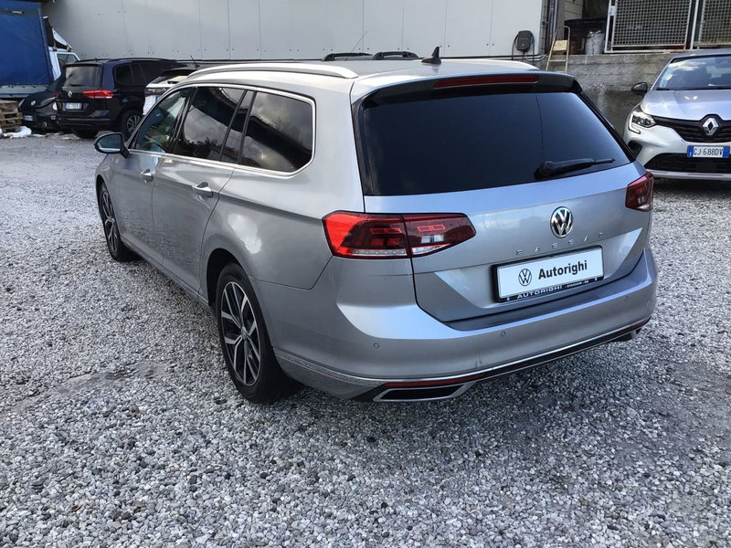 Volkswagen Passat Variant usata a Genova (6)