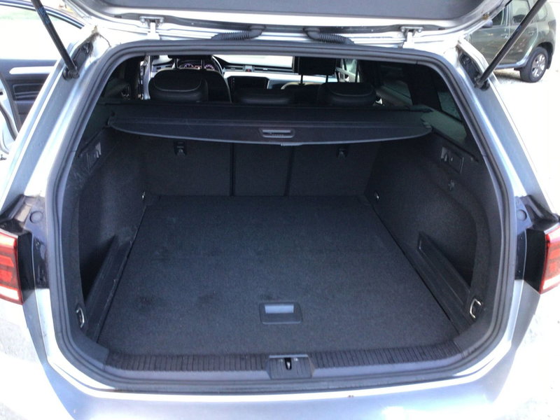 Volkswagen Passat Variant usata a Genova (8)