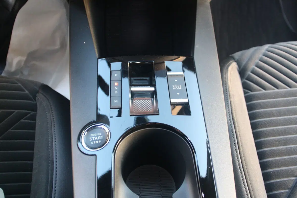Lancia Ypsilon nuova a Catania (14)