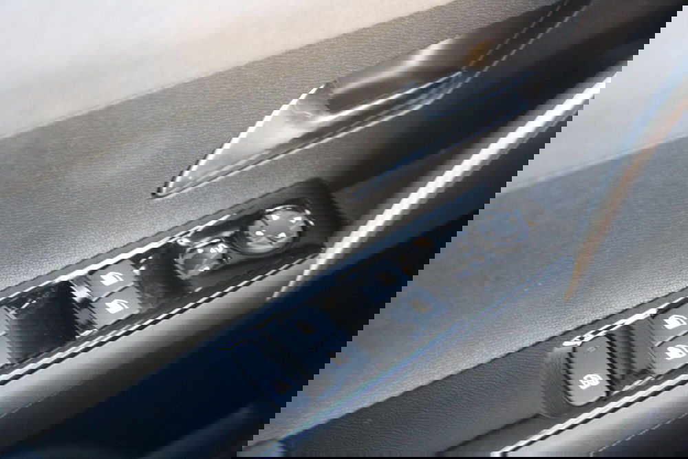 Lancia Ypsilon nuova a Catania (15)