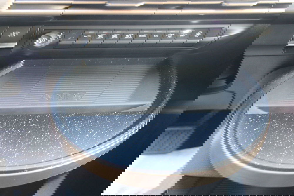 Lancia Ypsilon nuova a Catania (16)