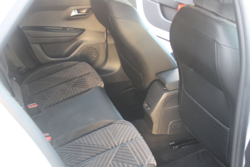 Lancia Ypsilon nuova a Catania (18)