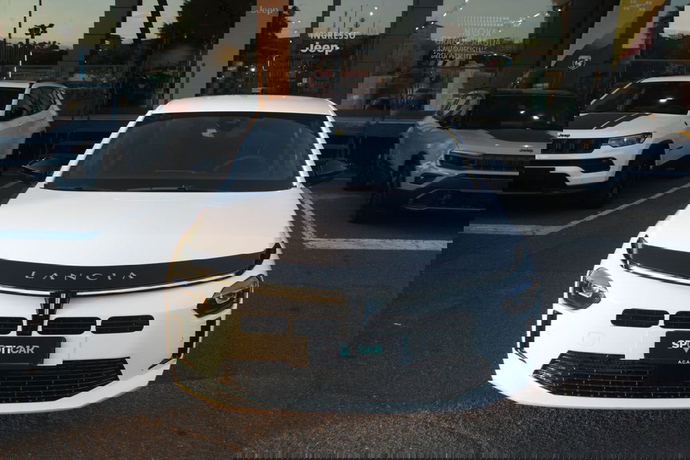 Lancia Ypsilon nuova a Catania (3)