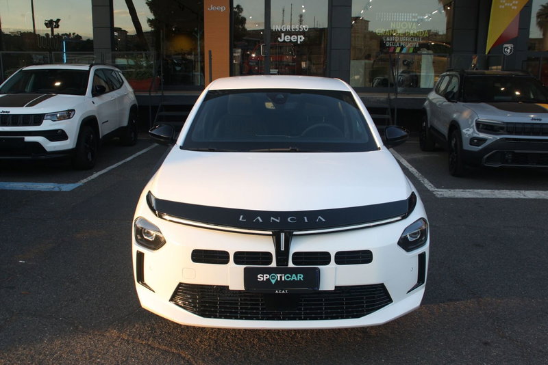 Lancia Ypsilon nuova a Catania (3)