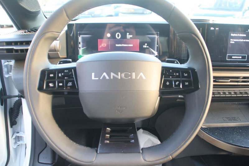 Lancia Ypsilon nuova a Catania (7)
