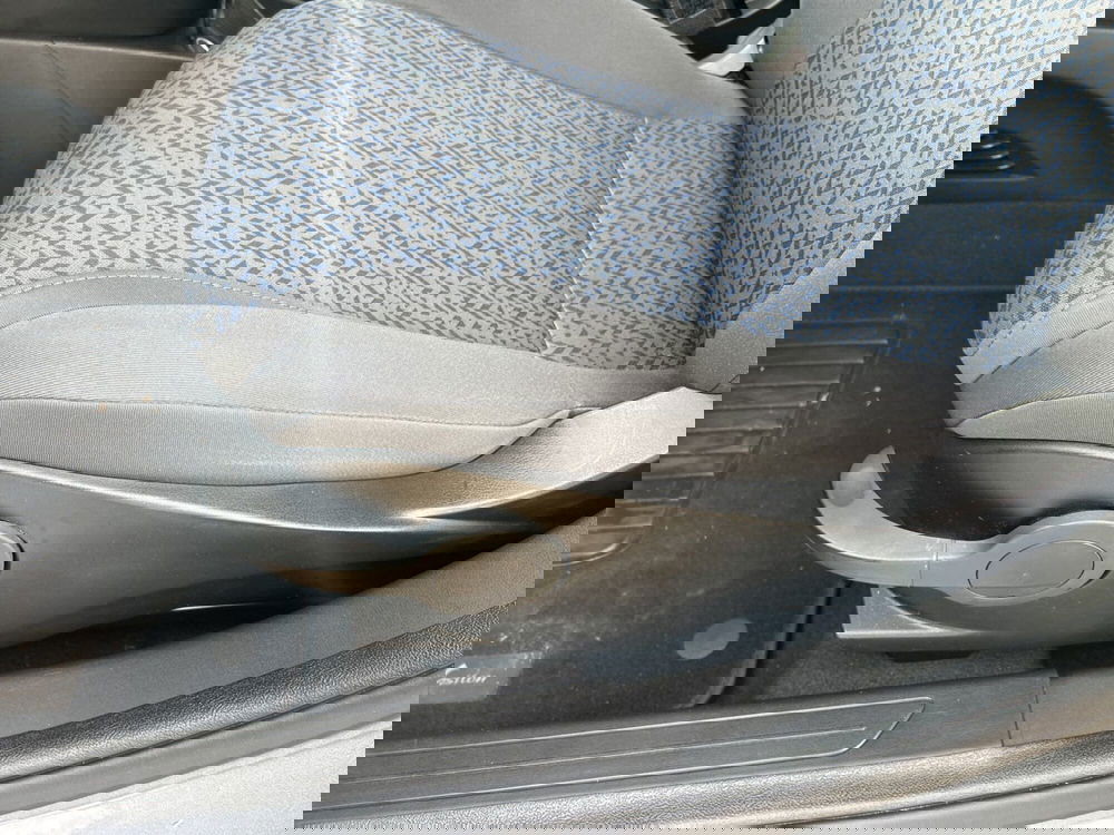 Lancia Ypsilon usata a Bergamo (18)