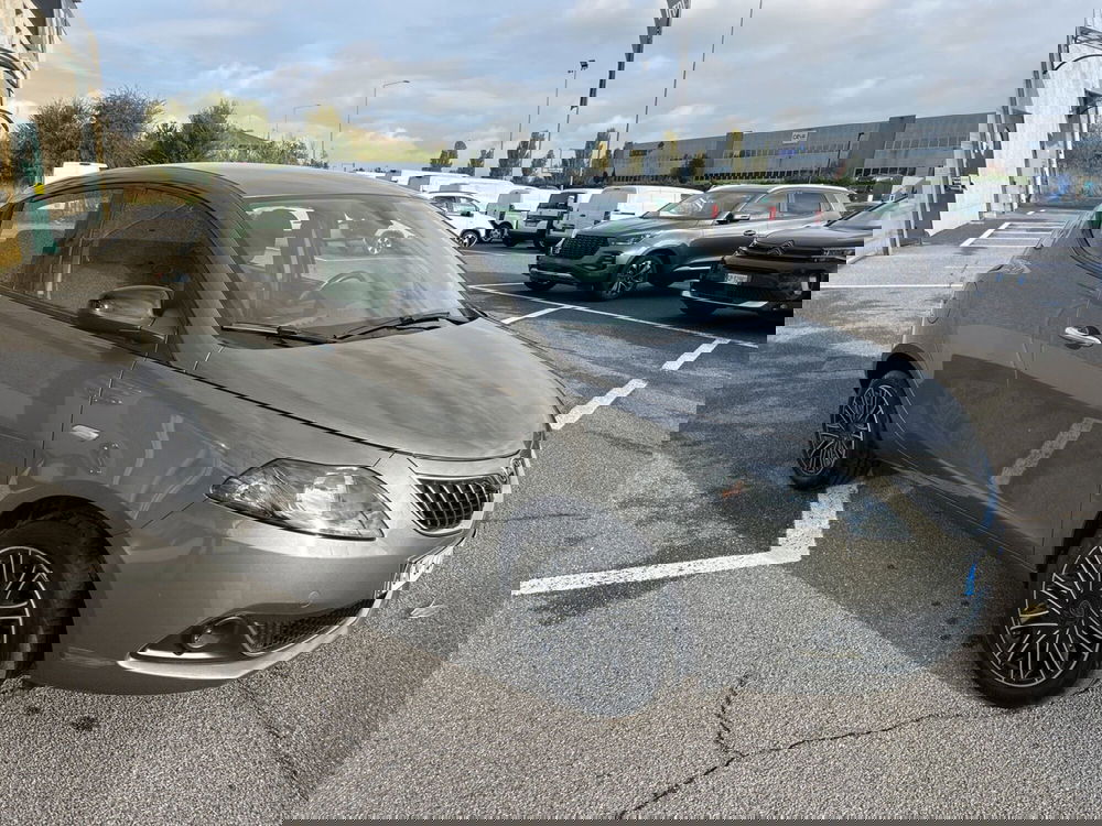 Lancia Ypsilon usata a Bergamo (7)