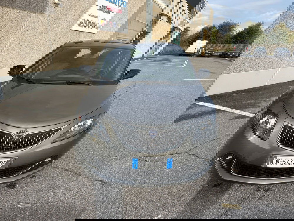 Lancia Ypsilon usata a Bergamo (8)