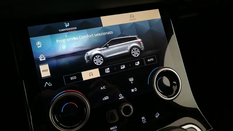 Land Rover Range Rover Evoque usata a Roma (16)