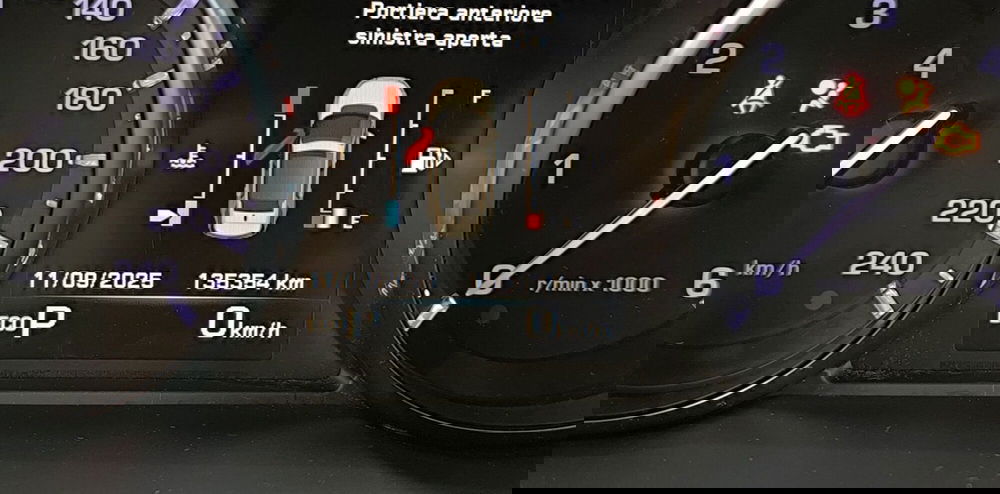 Land Rover Discovery Sport usata a Udine (14)